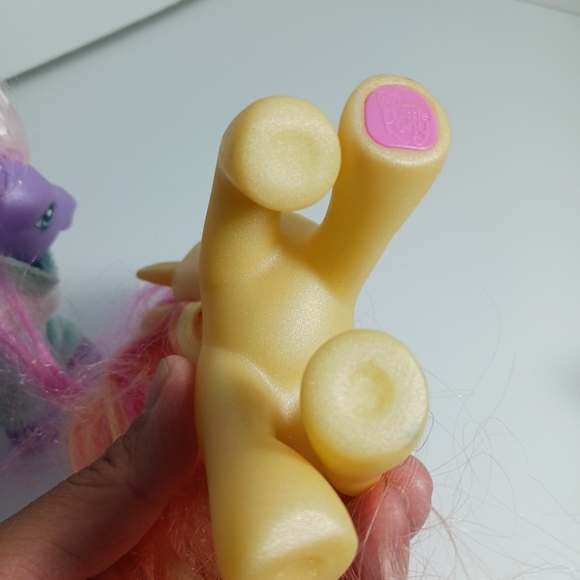 My Little Pony Gem Blossom Jewel Yellow Pink Figure & Sweetsong MLP - Picture 4 of 8